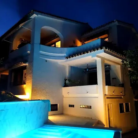 Villa Excellent Recently Renovated In